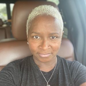 Meet your Posher, Toni